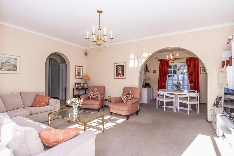 4 Bedroom Property for Sale in Constantia Western Cape